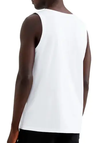 Kit com 3 Camisetas Regata Masculina Hering 0111