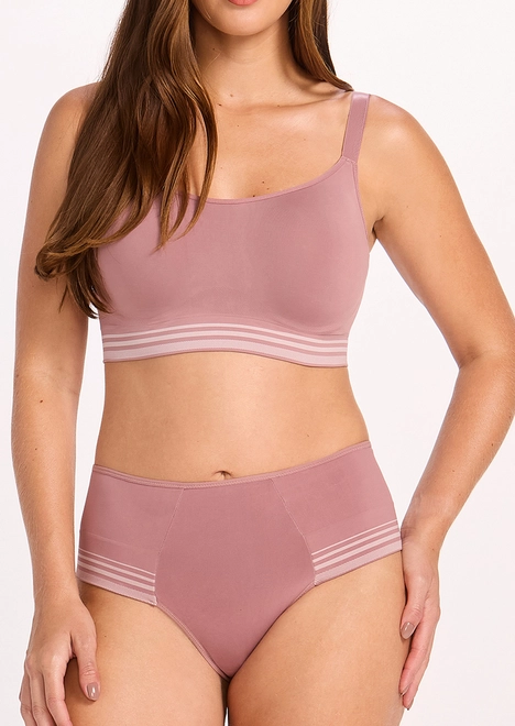 Look Sutiã com Aro e Bojo Liz 51832 Taça B + Calcinha Hot Pant Liz 50830